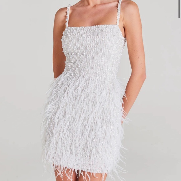 NADINE MERABI Dresses & Skirts - NADINE MERABI Elegant White Feather Mini Dress